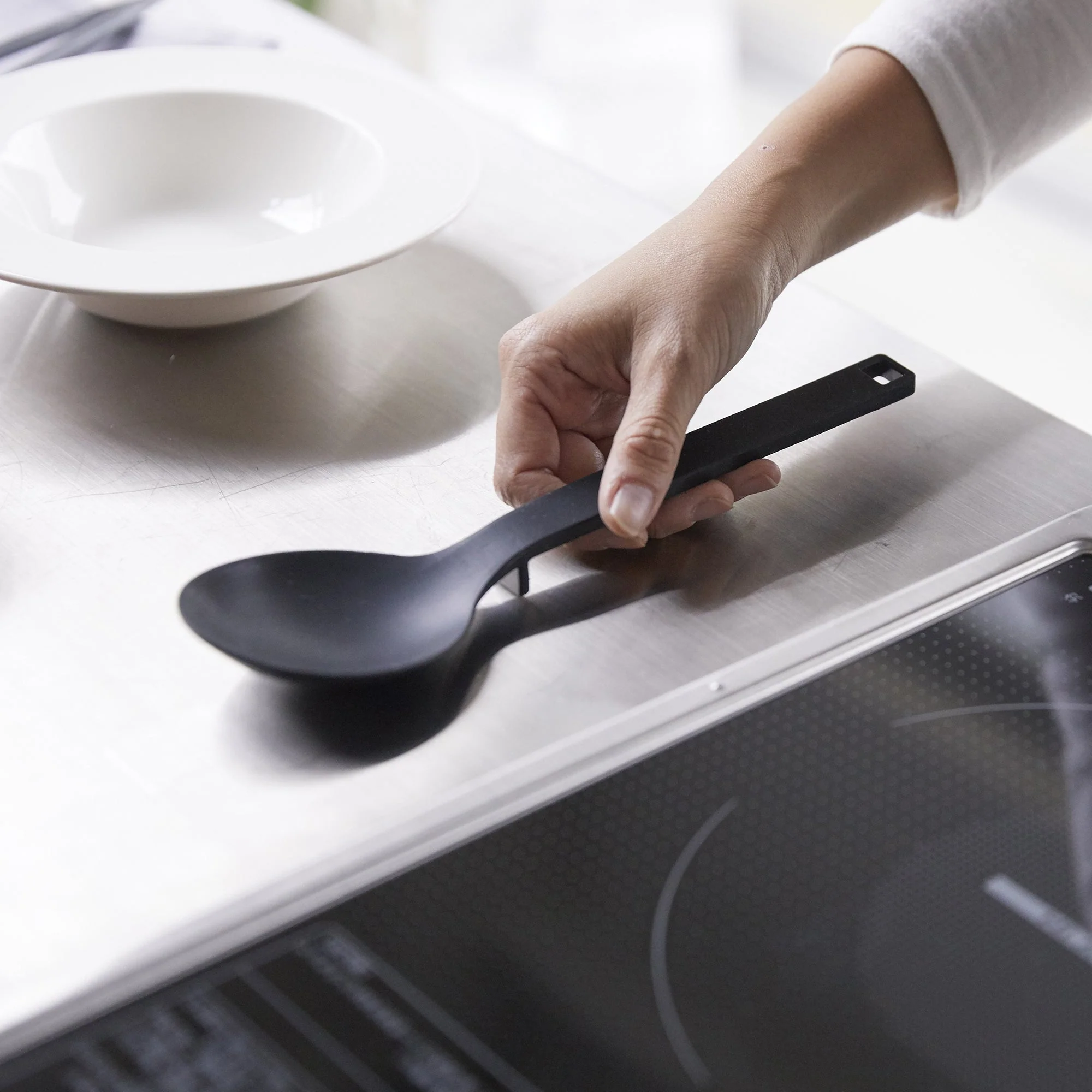Floating Cooking Spoon - Silicone - Image 2