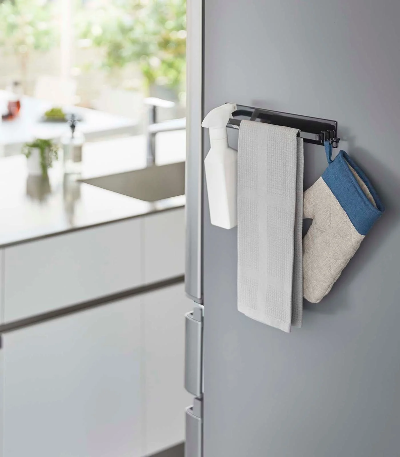 Magnetic Kitchen Towel Hanger - Steel - Image 10