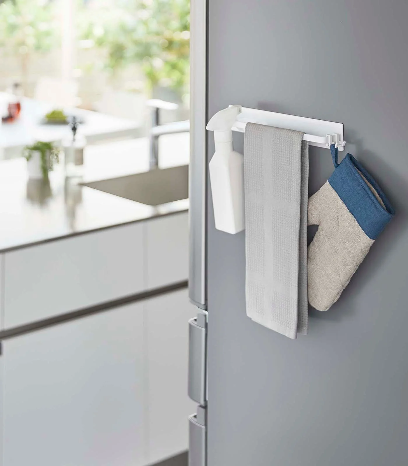 Magnetic Kitchen Towel Hanger - Steel - Image 3