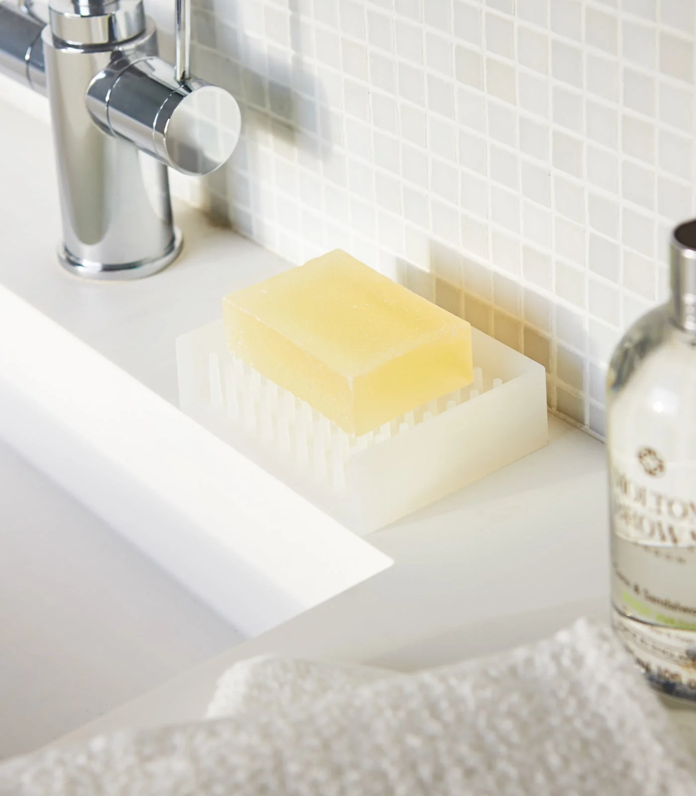 Self-Draining Soap Dish - Silicone - Image 2