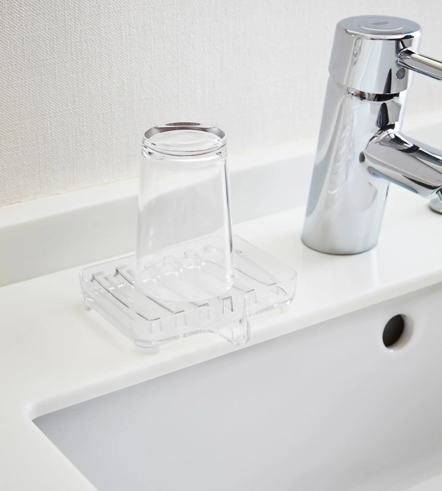 Self-Draining Soap Tray - Acrylic - Image 2