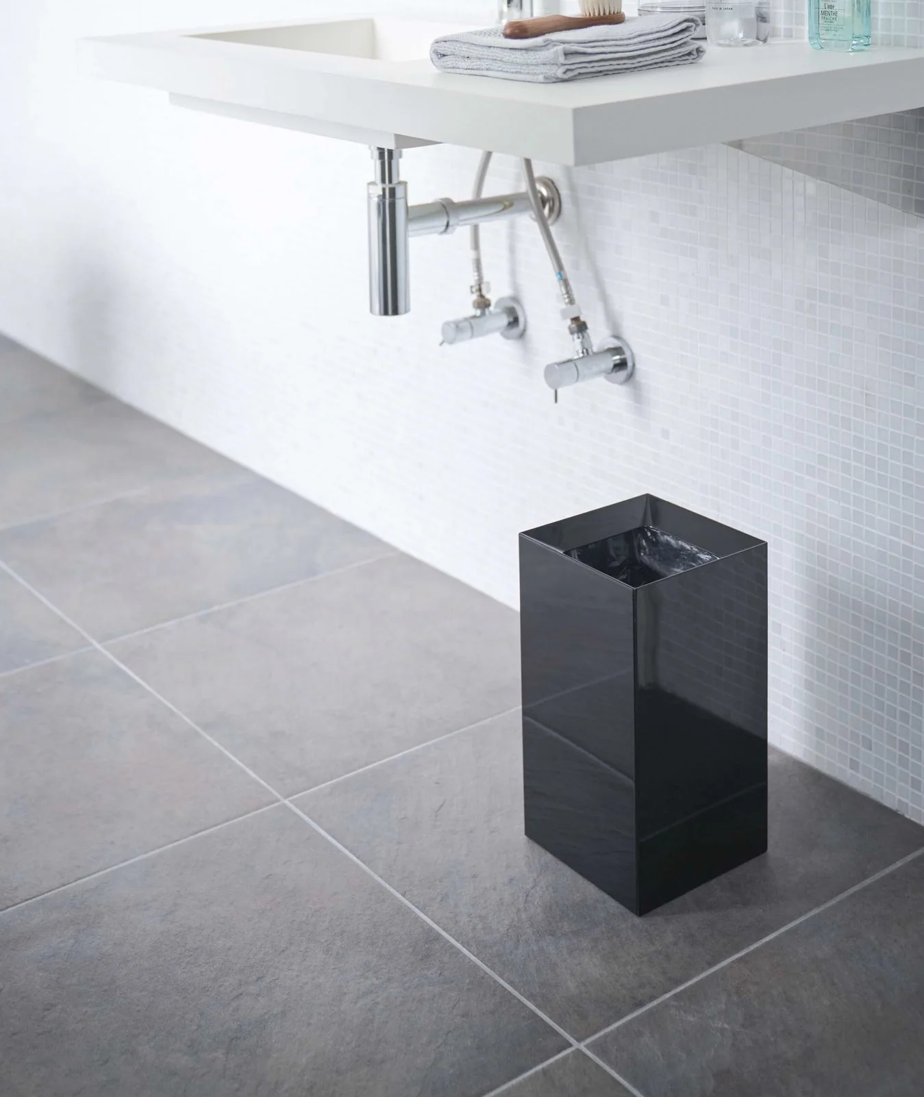 Trash Can - Image 11