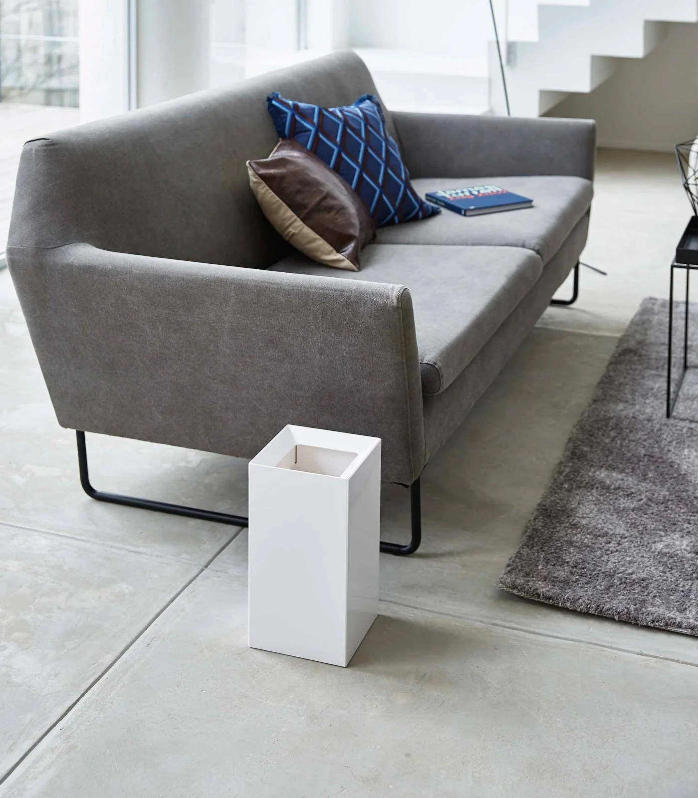 Trash Can - Image 4